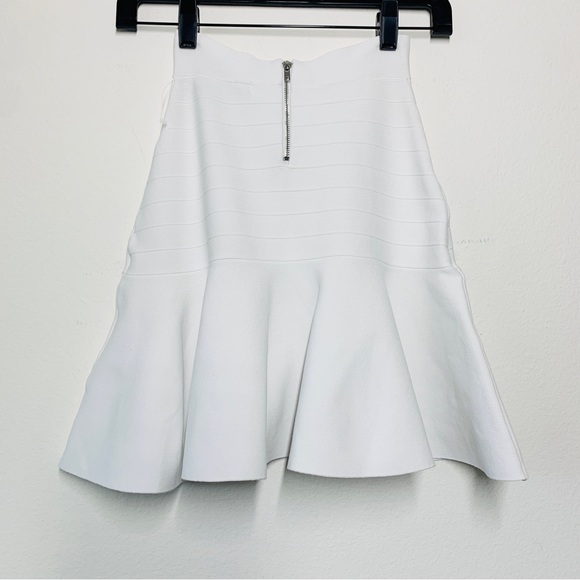 Guess Bodycon Flounce Fit & Flare White Mini Skirt - Picture 6 of 8